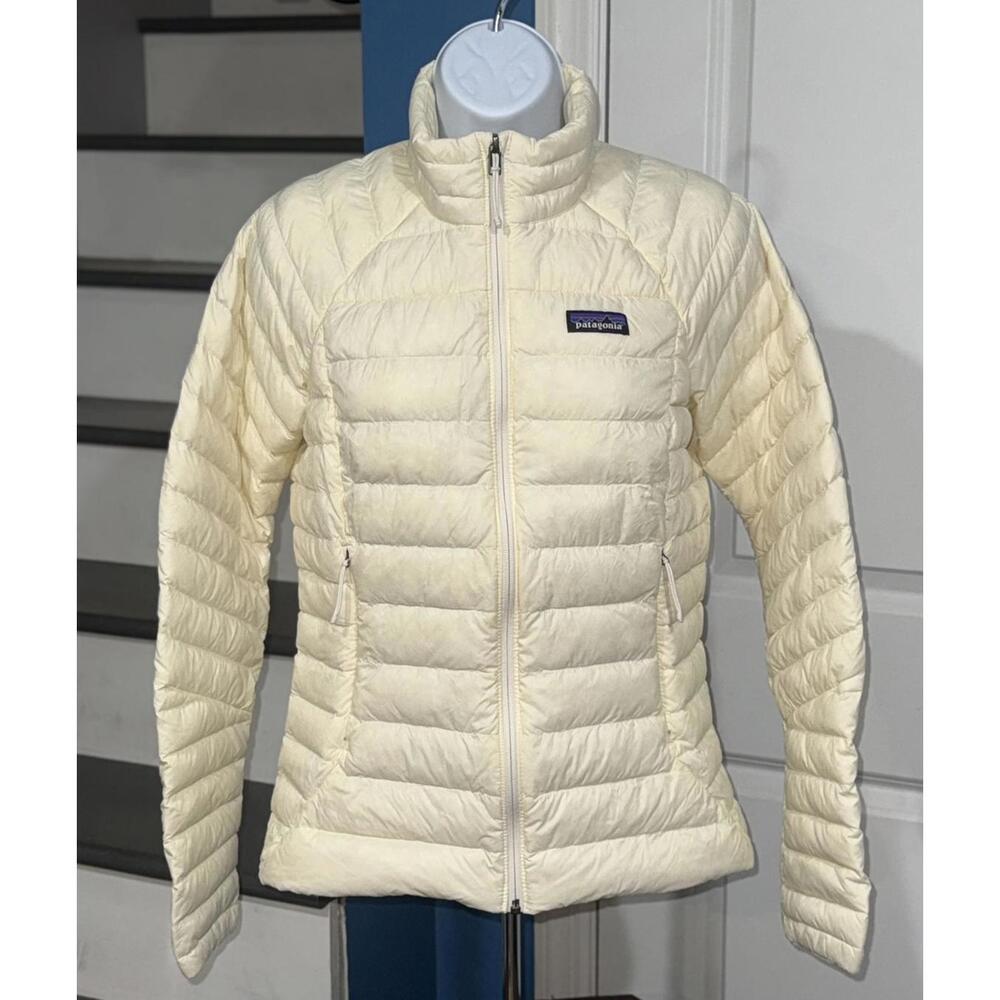 Women's Size Small Patagonia SHELLS Goose Down Sweater Puffer Wool White Jacket